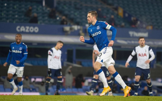 梅西在面对 梅西在面对